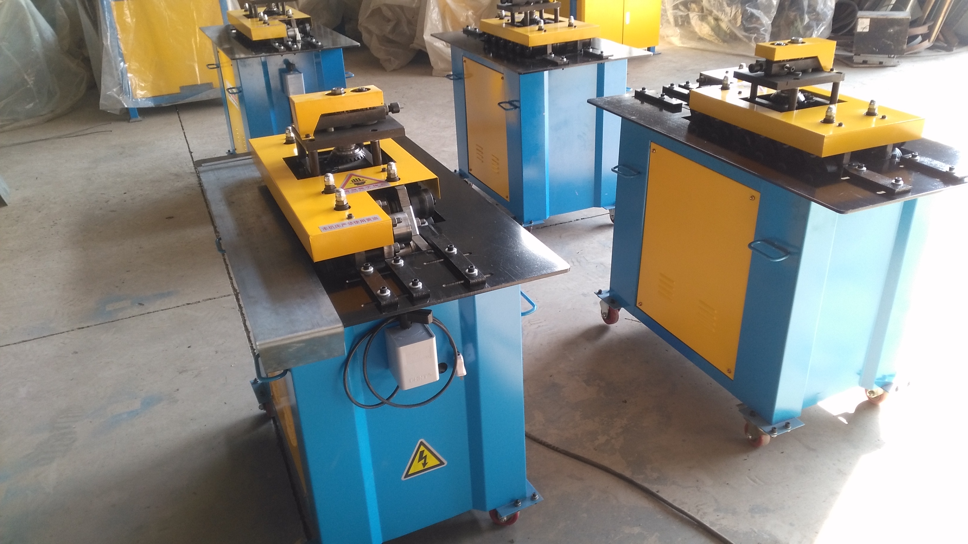 lock forming machine